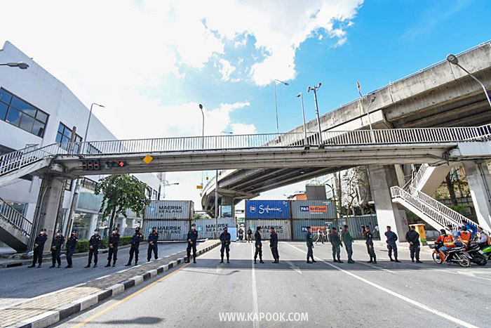 ม็อบประท้วง ม็อบประท้วง