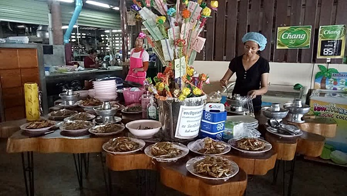 เจ้าของร้านซีฟู้ด โดนหลอกสั่งอาหาร เจ้าของร้านซีฟู้ด โดนหลอกสั่งอาหาร