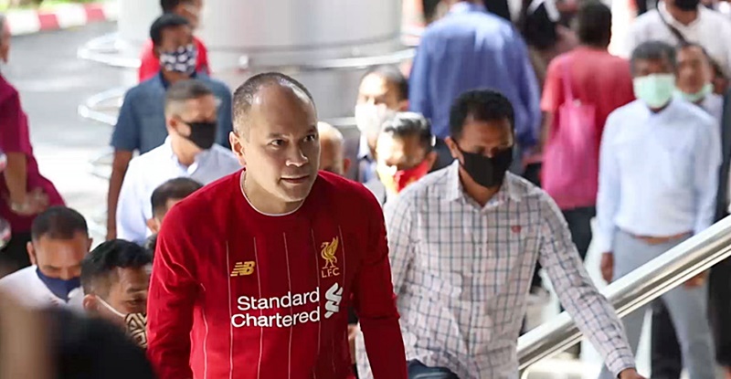 ณัฐวุฒิ ใส ณัฐวุฒิ ใส