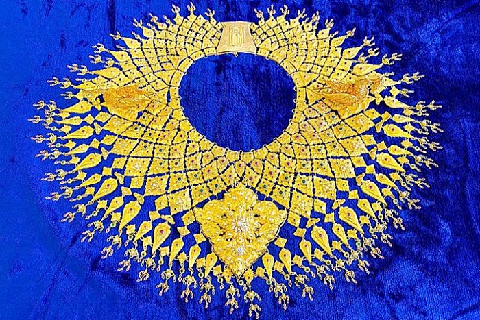 จีจี้ปีโป้ ใส่เครื่องประดับในงานบวช จีจี้ปีโป้ ใส่เครื่องประดับในงานบวช