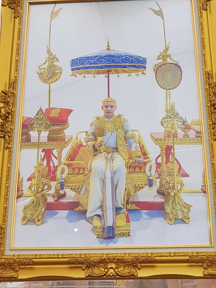 จีจี้ปีโป้ ใส่เครื่องประดับในงานบวช จีจี้ปีโป้ ใส่เครื่องประดับในงานบวช