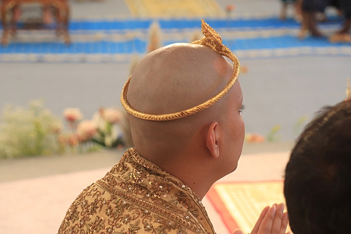 จีจี้ปีโป้ ใส่เครื่องประดับในงานบวช จีจี้ปีโป้ ใส่เครื่องประดับในงานบวช