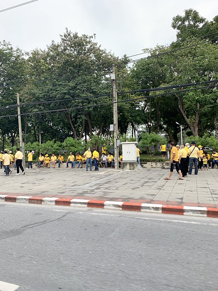 ม็อบเสื้อเหลือง ม็อบเสื้อเหลือง