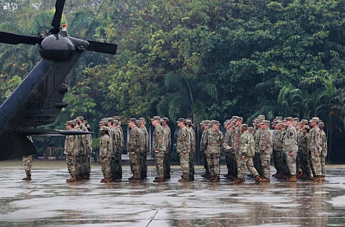 พล.อ. อภิรัชต์ คงสมพงษ์ พล.อ. อภิรัชต์ คงสมพงษ์