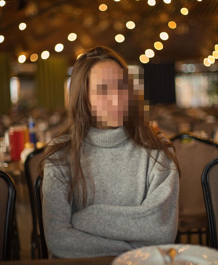 สาวถูกฝูงหมาจร 10 ตัว รุมซัด สาวถูกฝูงหมาจร 10 ตัว รุมซัด