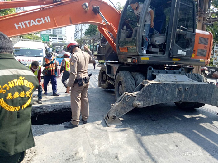 ดินสไลด์ ถ.เอกมัย ดินสไลด์ ถ.เอกมัย