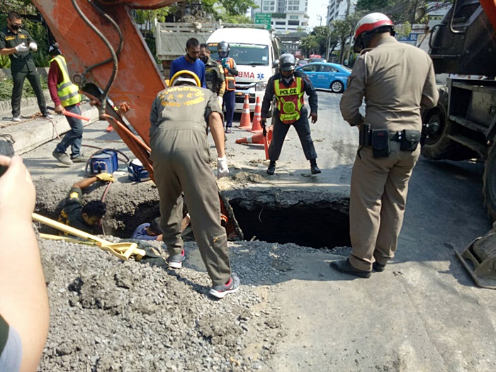 ดินสไลด์ ถ.เอกมัย ดินสไลด์ ถ.เอกมัย