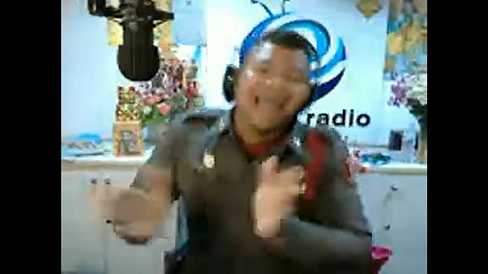 ดีเจบอล คนบ่หล่อ ดีเจบอล คนบ่หล่อ