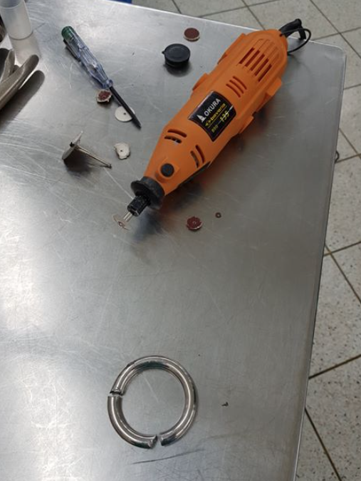 ห่วงเหล็กรัดเจ้าโลก ห่วงเหล็กรัดเจ้าโลก