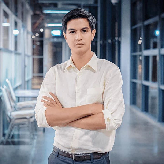 พริษฐ์ วัชรสินธุ พริษฐ์ วัชรสินธุ