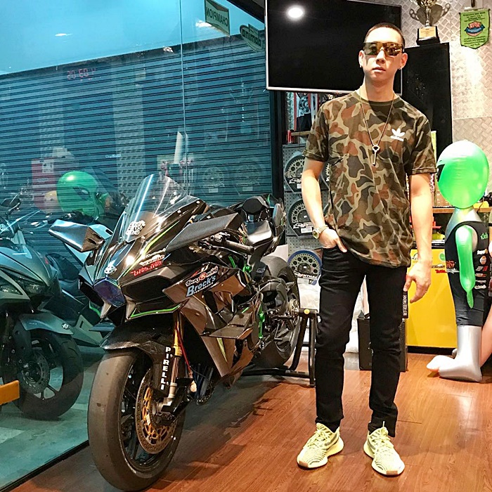 เบนซ์ เรซซิ่ง เบนซ์ เรซซิ่ง