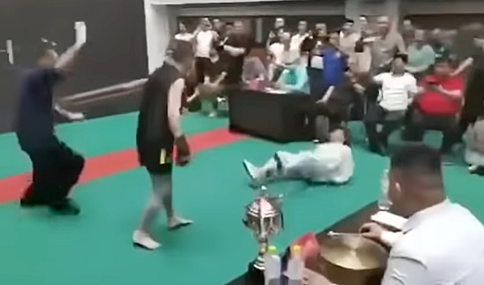 การต่อสู้ การต่อสู้