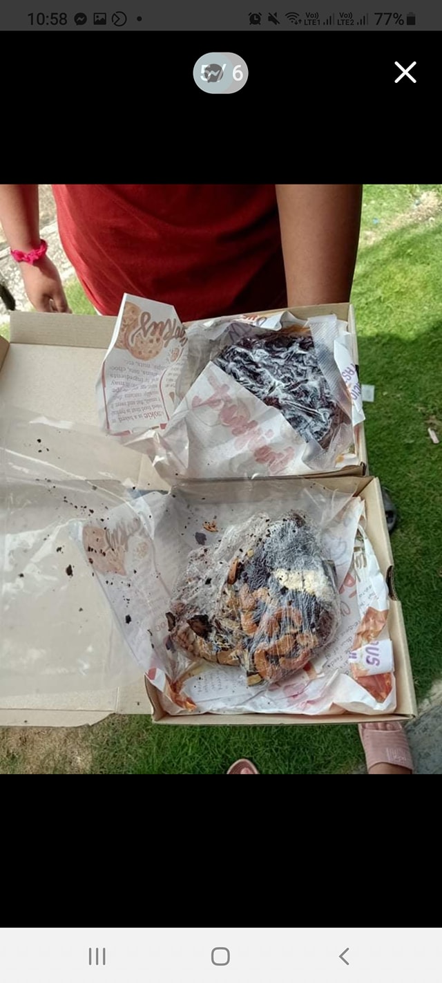 ส่งบราวนี่ให้ลูกค้า ส่งบราวนี่ให้ลูกค้า