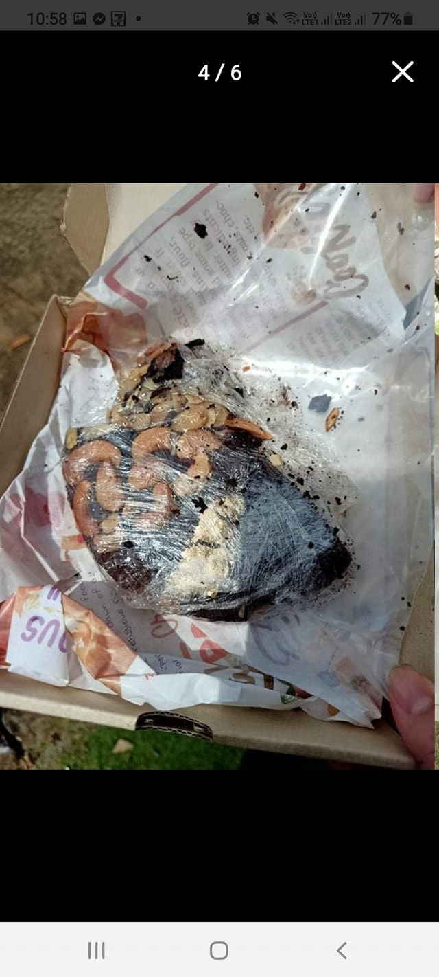 ส่งบราวนี่ให้ลูกค้า ส่งบราวนี่ให้ลูกค้า