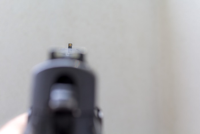 ใครมีปืนเถื่อน ใครมีปืนเถื่อน