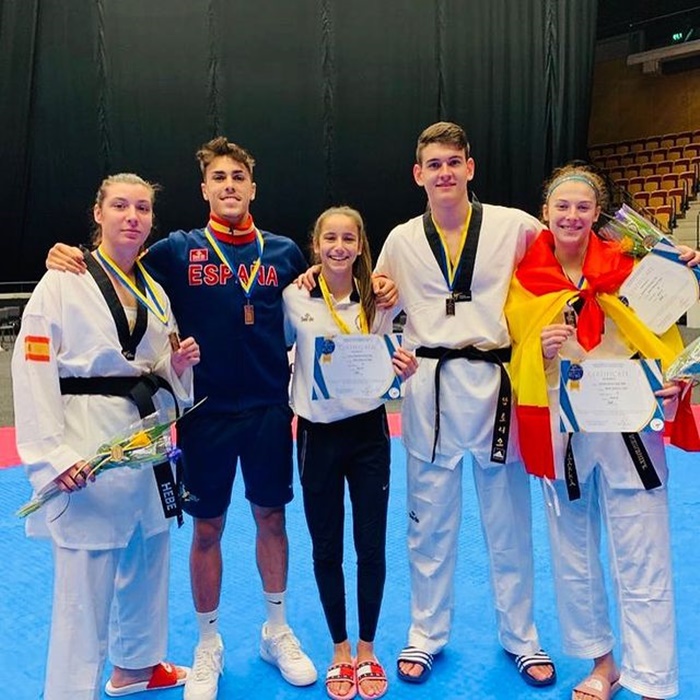 อาดรีอานา เซเรโซ อาดรีอานา เซเรโซ