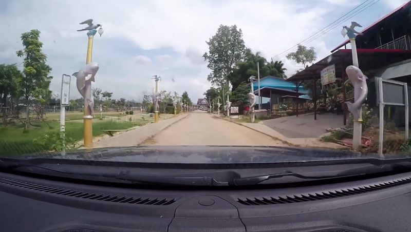 เสาไฟแปลก เสาไฟแปลก