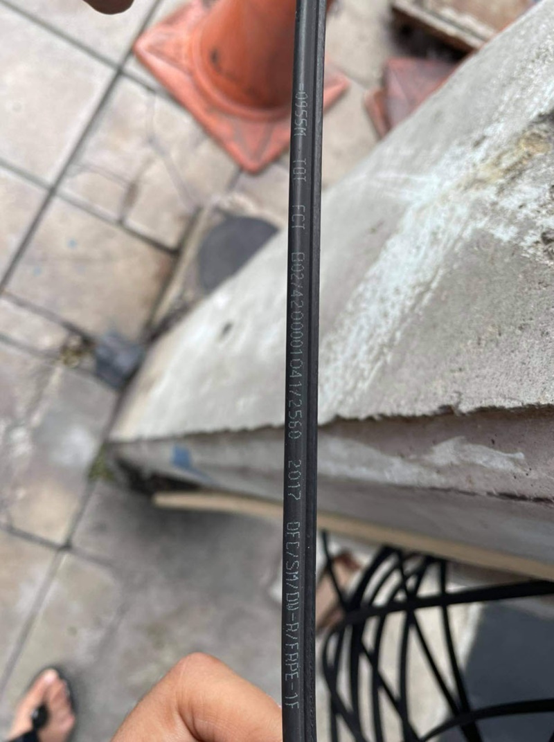 สายร่วงขวางถนน สายร่วงขวางถนน