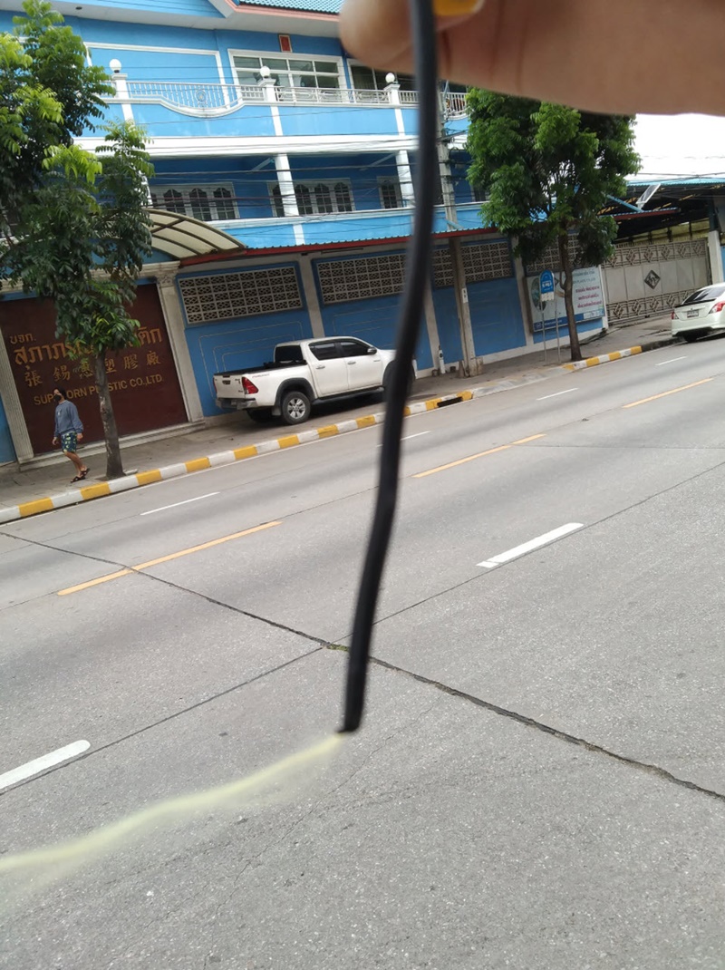 สายร่วงขวางถนน สายร่วงขวางถนน