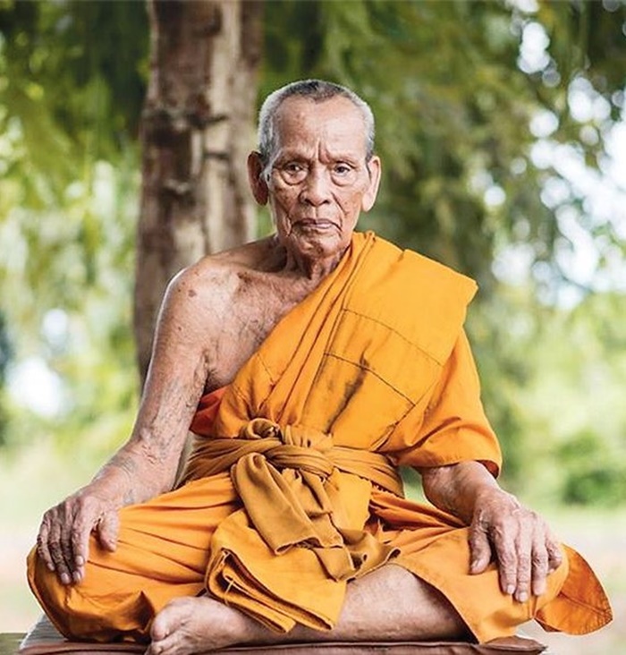 พบเงิน 60 ล้าน บัญชีคนสนิทหลวงพ่อ พบเงิน 60 ล้าน บัญชีคนสนิทหลวงพ่อ