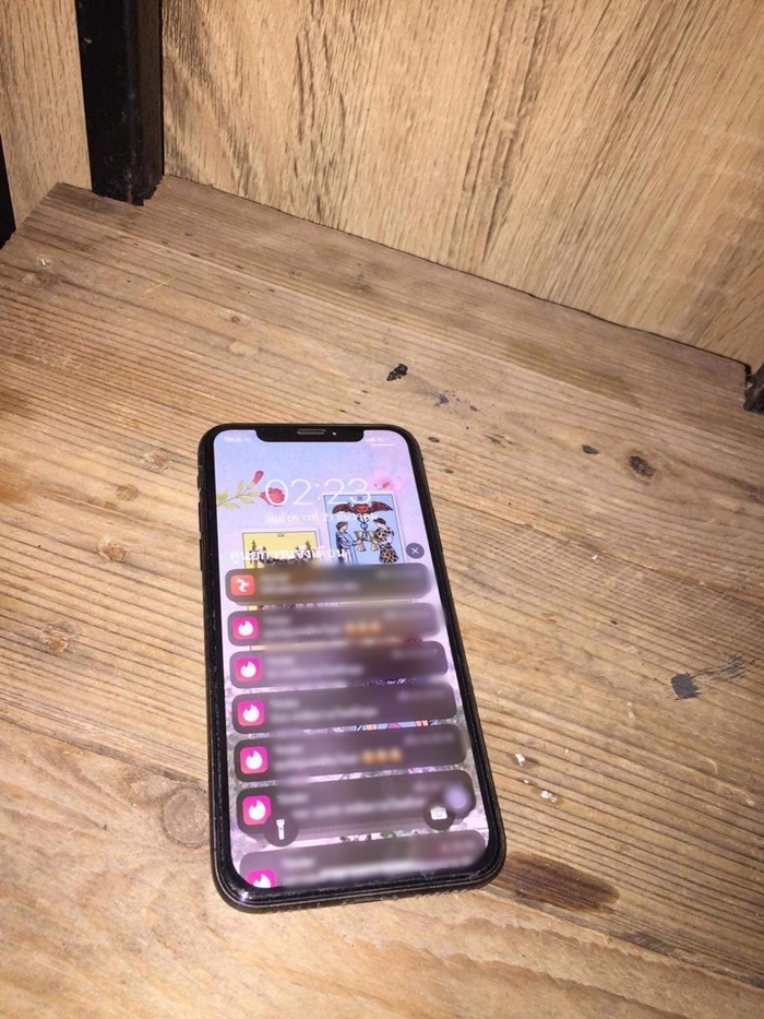 ก็ปัดขวาไปเลยสิคะ ก็ปัดขวาไปเลยสิคะ