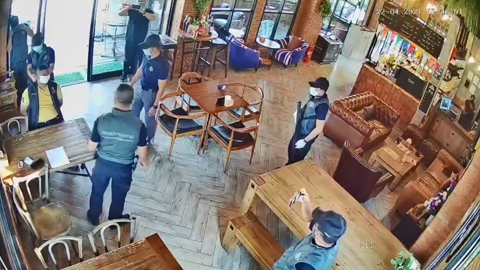 เนียนนอนฟรี กินฟรี 3 หมื่น เนียนนอนฟรี กินฟรี 3 หมื่น