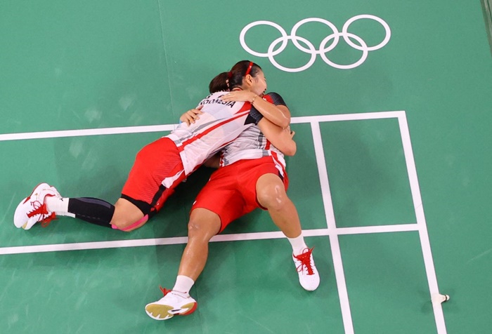 ฮีโร่เหรียญทอง ฮีโร่เหรียญทอง