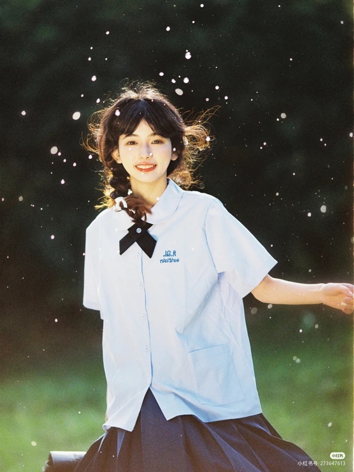 ชุดนักเรียนไทยโดนใจวัยรุ่นจีน ชุดนักเรียนไทยโดนใจวัยรุ่นจีน