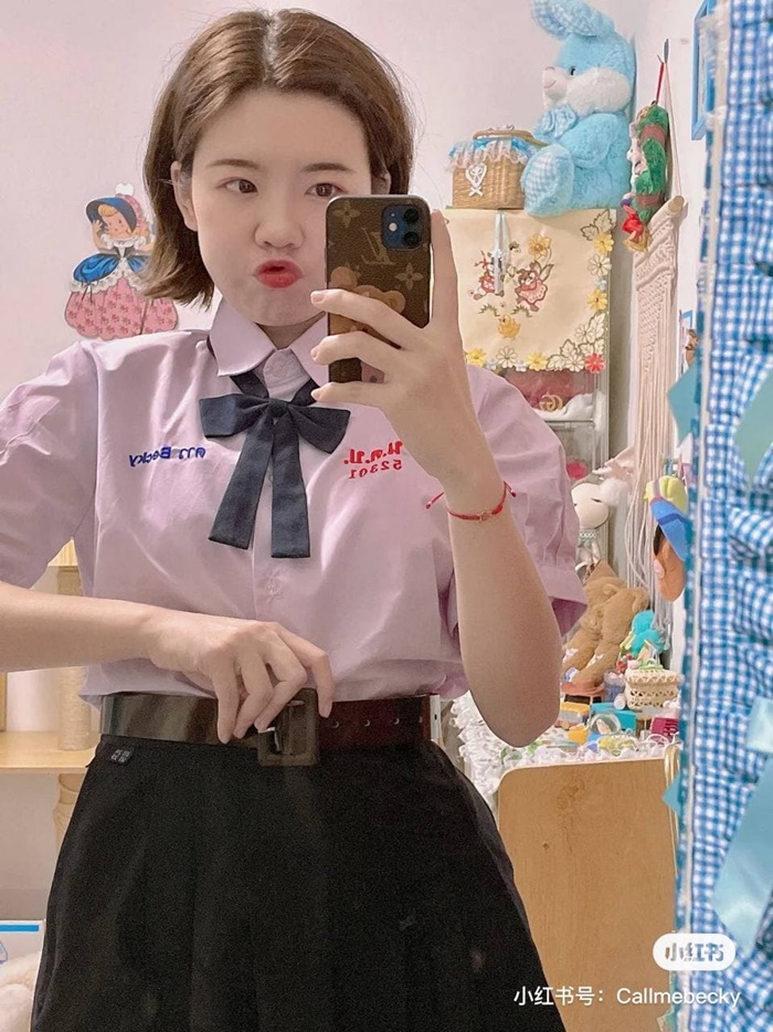 ชุดนักเรียนไทยโดนใจวัยรุ่นจีน ชุดนักเรียนไทยโดนใจวัยรุ่นจีน