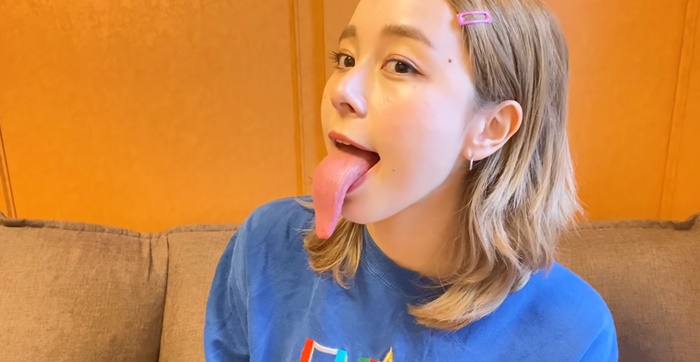 ลิ้นยาว ลิ้นยาว