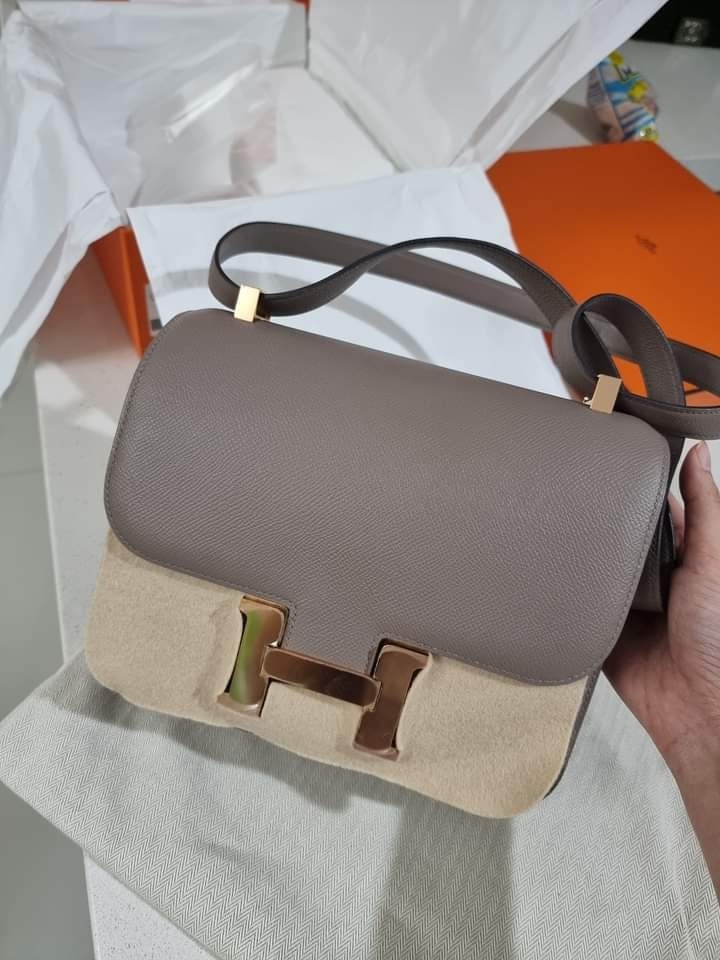 กระเป๋า กระเป๋า