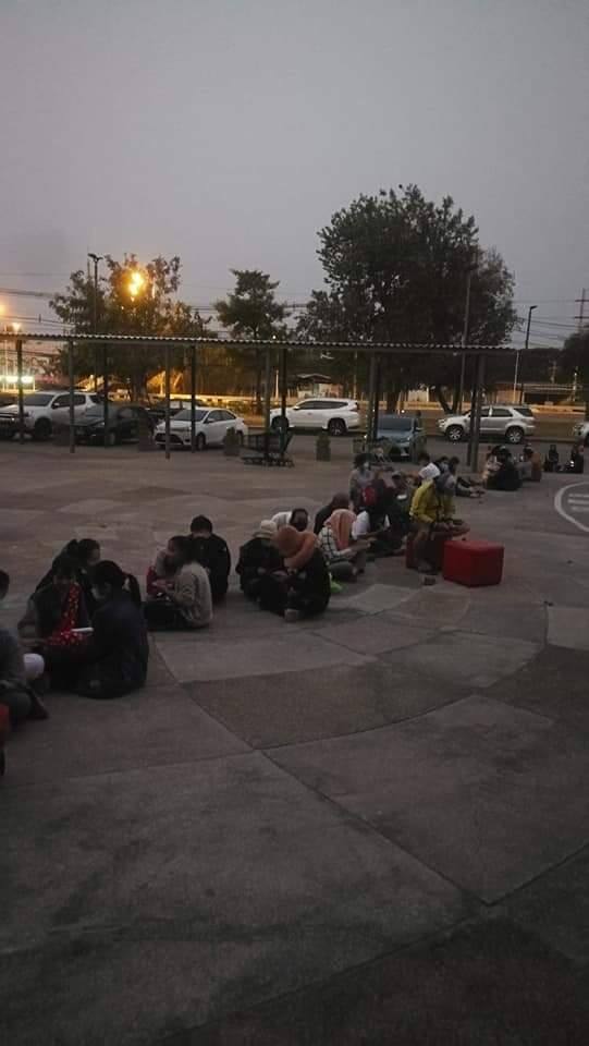 อยากลองสักครั้ง มาตั้งแต่เที่ยงคืน อยากลองสักครั้ง มาตั้งแต่เที่ยงคืน