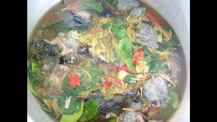 ต้มอึ่งพร้อมทาน ต้มอึ่งพร้อมทาน