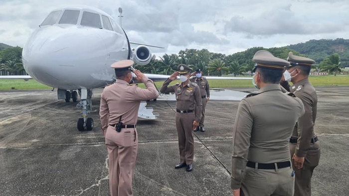 ฆ่านักท่องเที่ยว ฆ่านักท่องเที่ยว