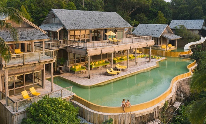 ไฟไหม้โซเนวา คีรี ไฟไหม้โซเนวา คีรี