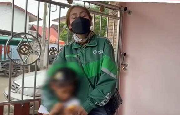 ชีวิตไม่มีทางเลือก แต่ก็ต้องสู้ ชีวิตไม่มีทางเลือก แต่ก็ต้องสู้