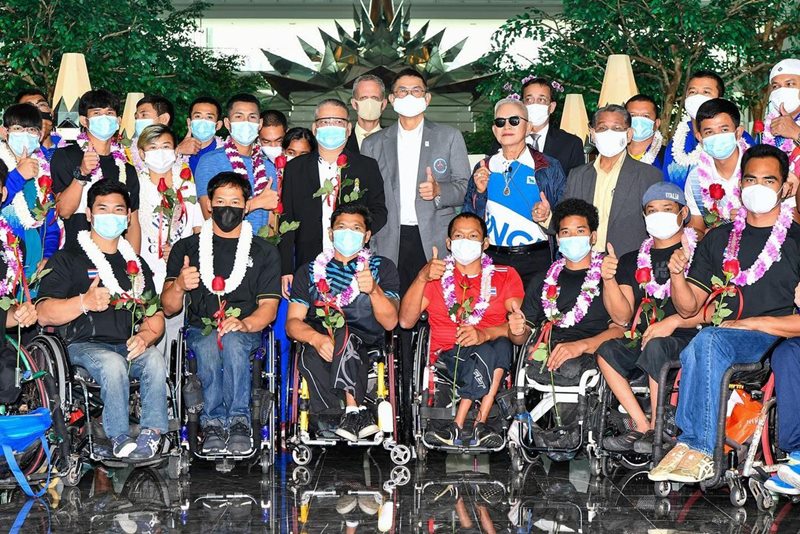 ประวัติ จุตินันท์ ภิรมย์ภักดี ประวัติ จุตินันท์ ภิรมย์ภักดี