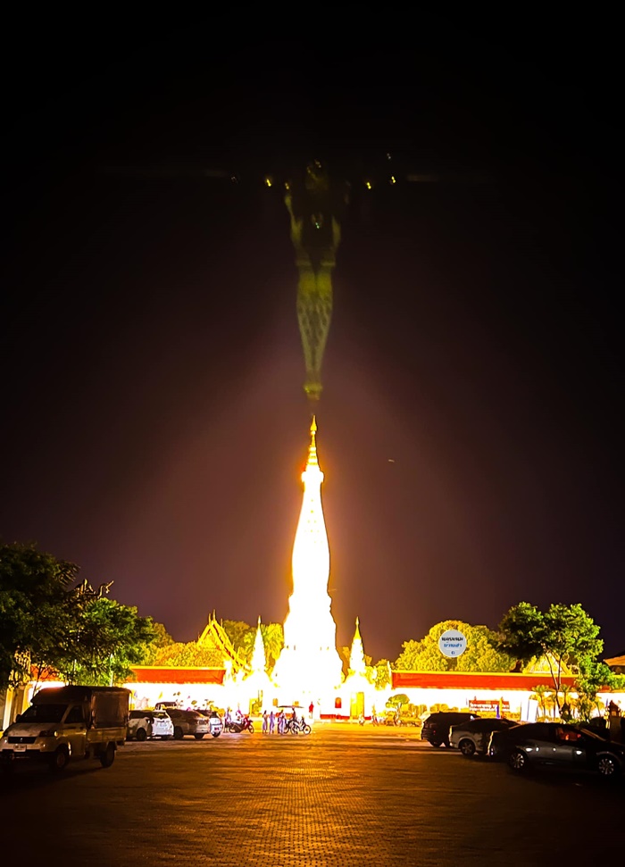 พระธาตุพนมกลับหัว พระธาตุพนมกลับหัว