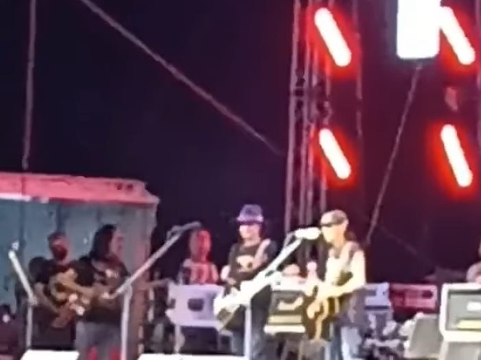 แอ๊ด คาราบาว แอ๊ด คาราบาว