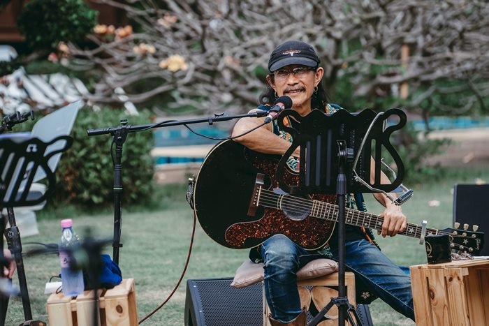 แอ๊ด คาราบาว แอ๊ด คาราบาว