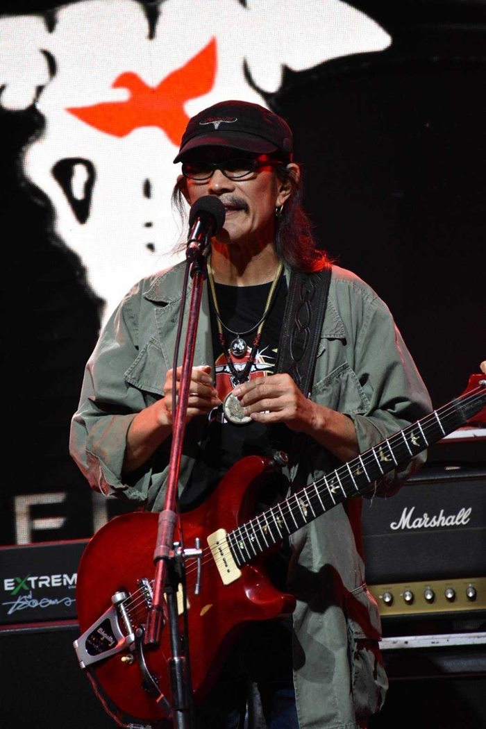 แอ๊ด คาราบาว แอ๊ด คาราบาว