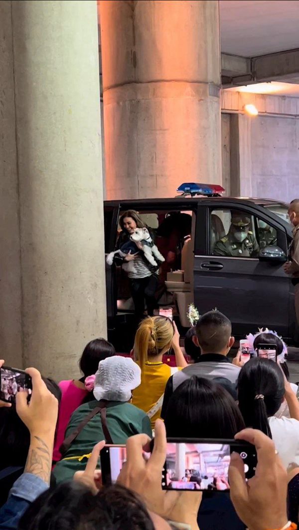 สมเด็จพระนางเจ้าฯ พระบรมราชินี สมเด็จพระนางเจ้าฯ พระบรมราชินี