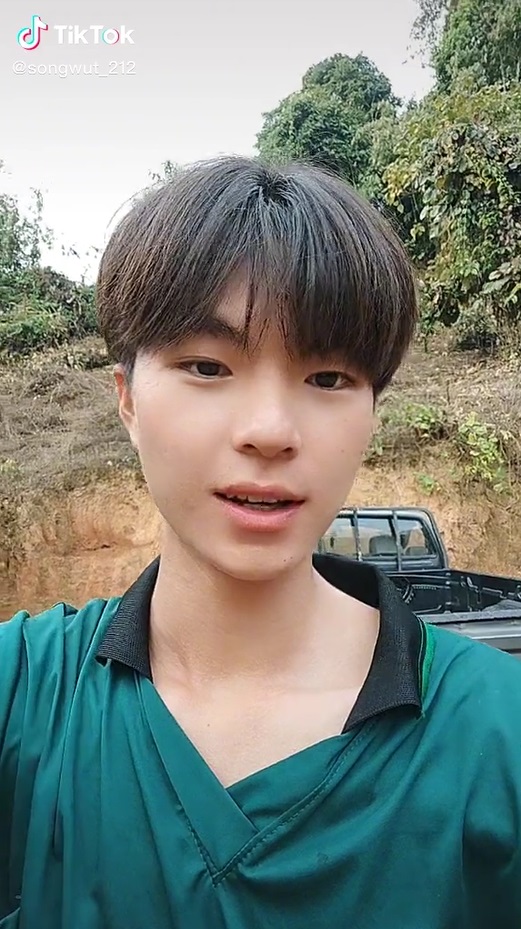 น้องแบงค์ ทรงวุฒิ น้องแบงค์ ทรงวุฒิ