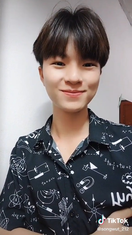 น้องแบงค์ ทรงวุฒิ น้องแบงค์ ทรงวุฒิ