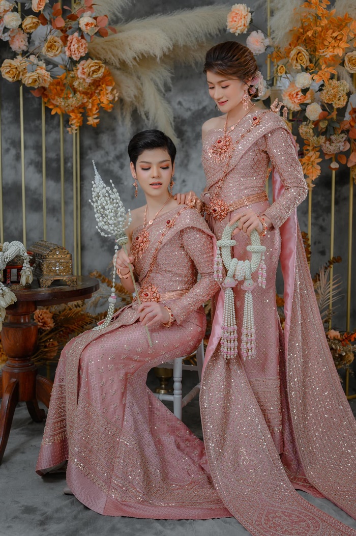 คู่รักหญิงรักหญิง คู่รักหญิงรักหญิง