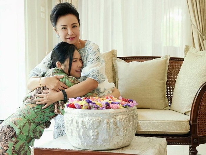 ศาลยกฟ้อง คุณหญิงกอแก้ว ศาลยกฟ้อง คุณหญิงกอแก้ว