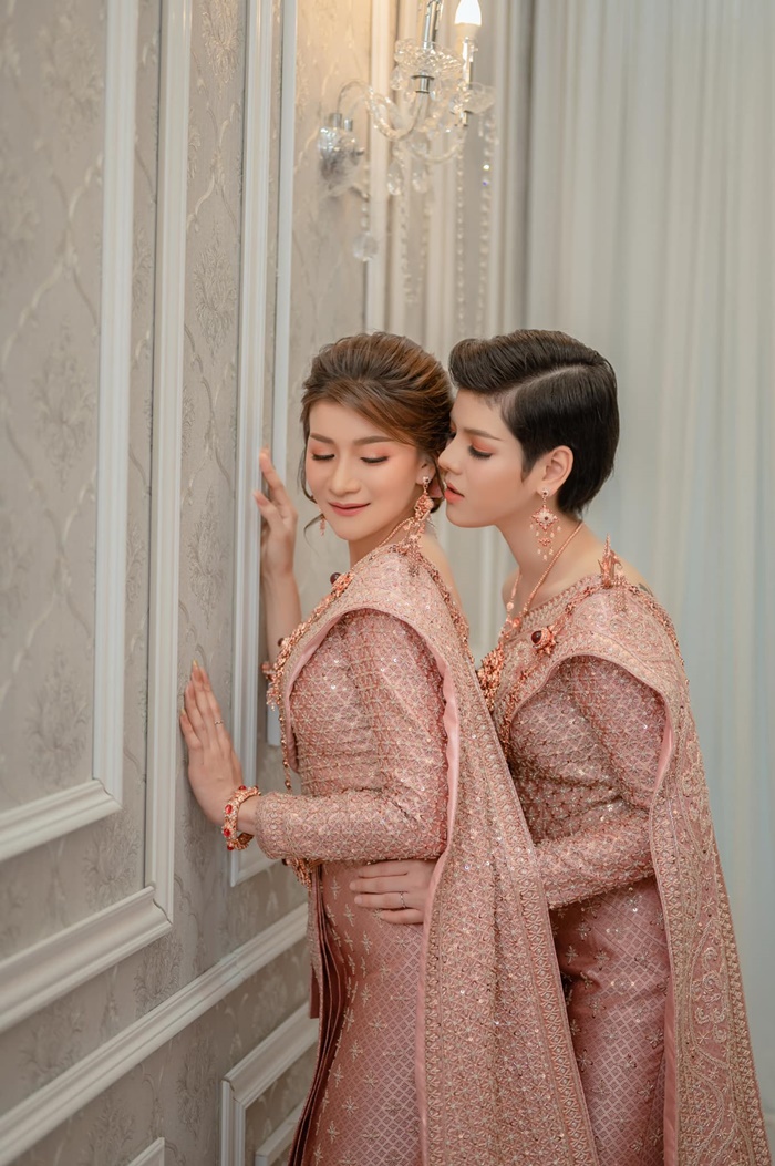 คู่รักหญิงรักหญิง คู่รักหญิงรักหญิง