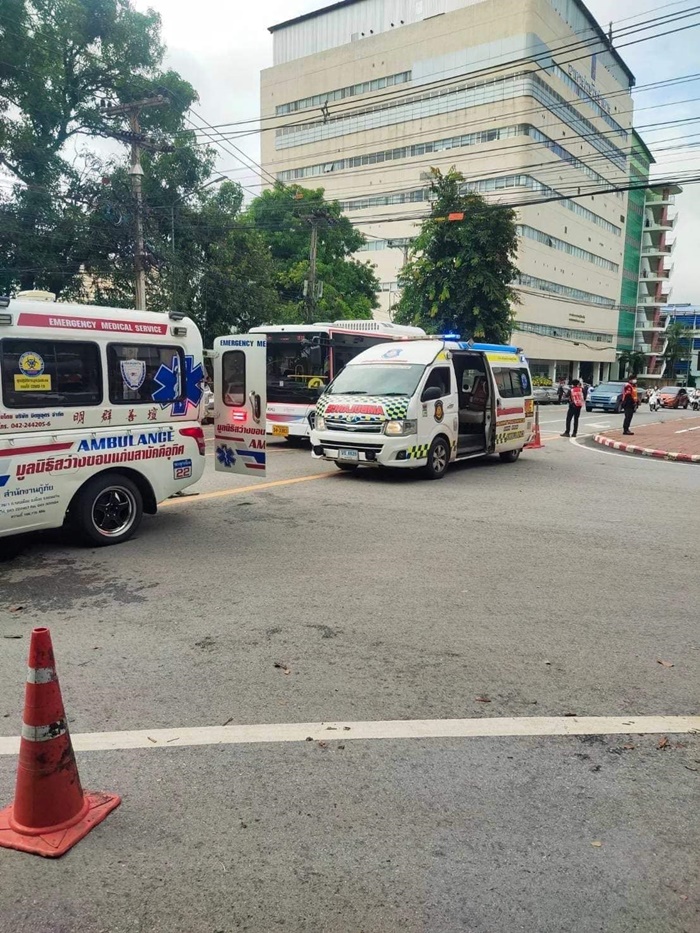 รถทัวร์ชน นศพ. ดับ รถทัวร์ชน นศพ. ดับ