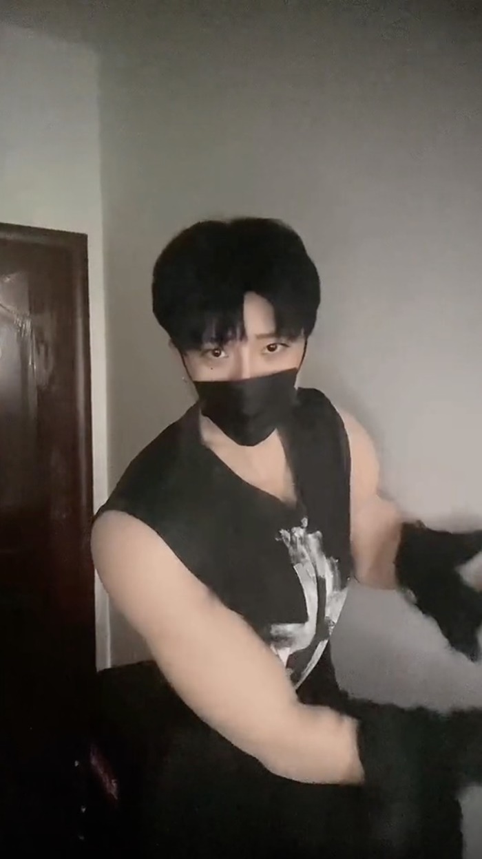 หนุ่มหล่อคนดังโซเชียล หนุ่มหล่อคนดังโซเชียล