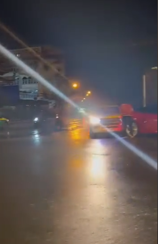 กระบะชนท้ายเฟอร์รารี่ กระบะชนท้ายเฟอร์รารี่